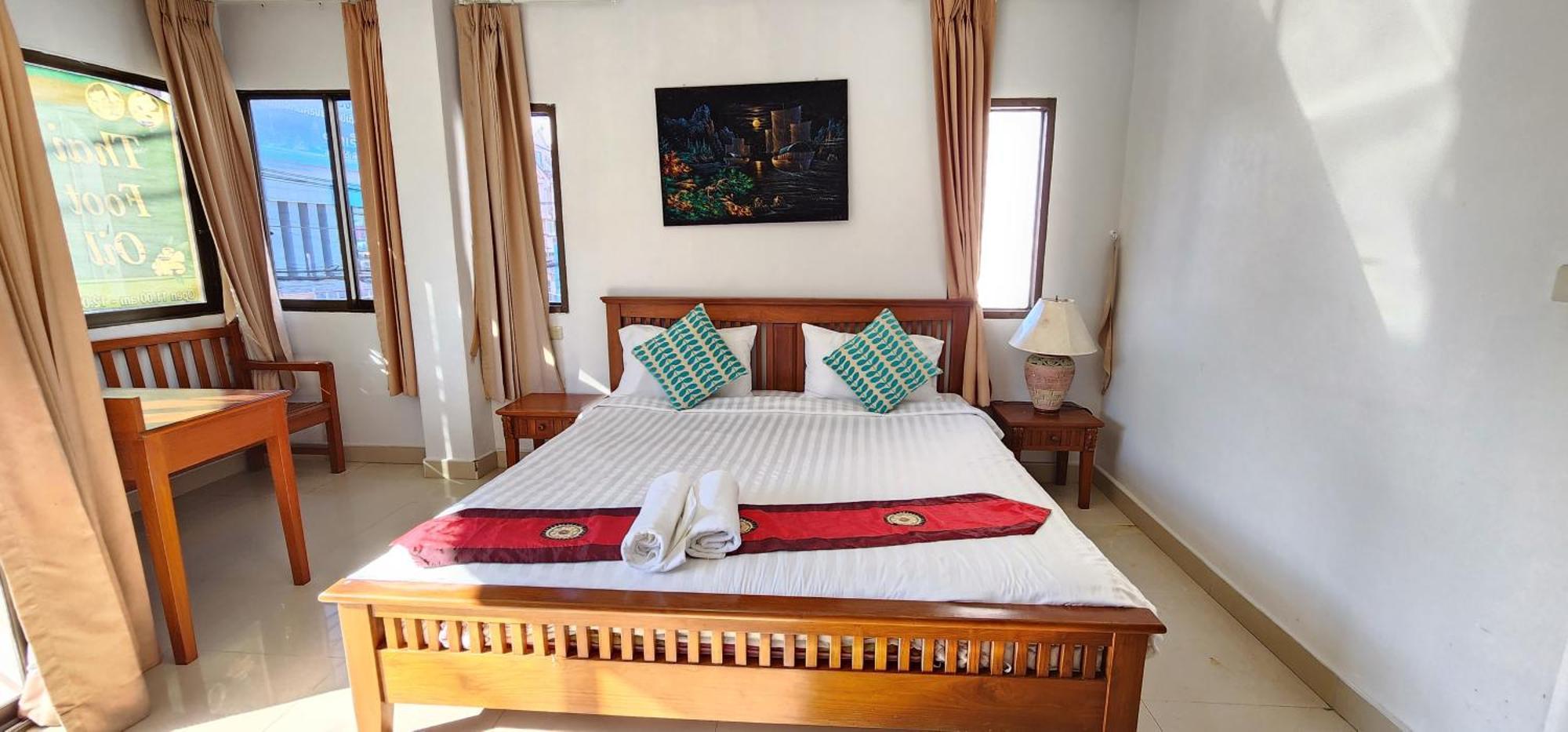 Royal Sweet Hotel Patong Luaran gambar